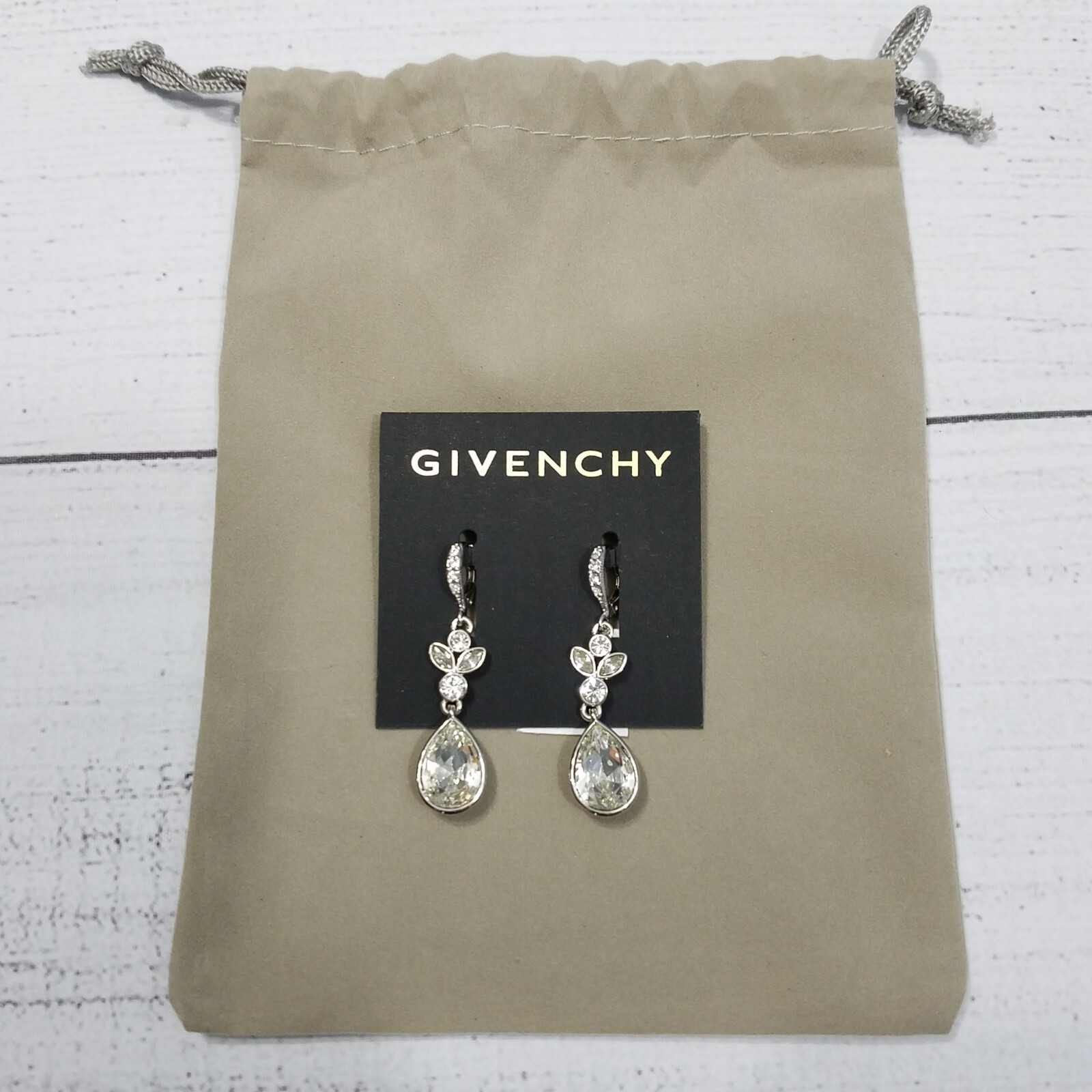 【最終値下げ】Givenchy Crystal Open Pave Pear ピアス 最終値下げ】Givenchy Crystal Open Pave Pear ピアス ピアス