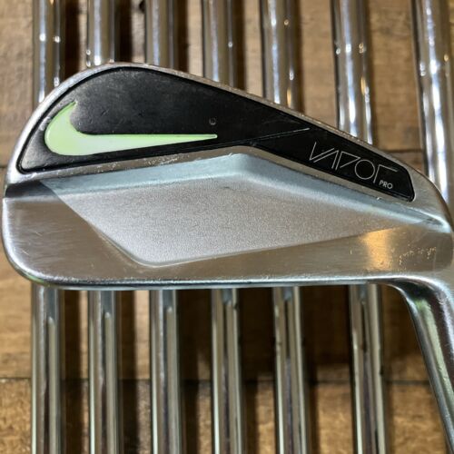 Nike アイアンセット VAPOR PRO COMBO Product Display Nike Vapor Pro Combo Iron Set at