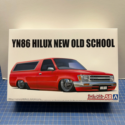 Aoshima YN86 Toyota Hilux New Old School Mini Truck Kit
