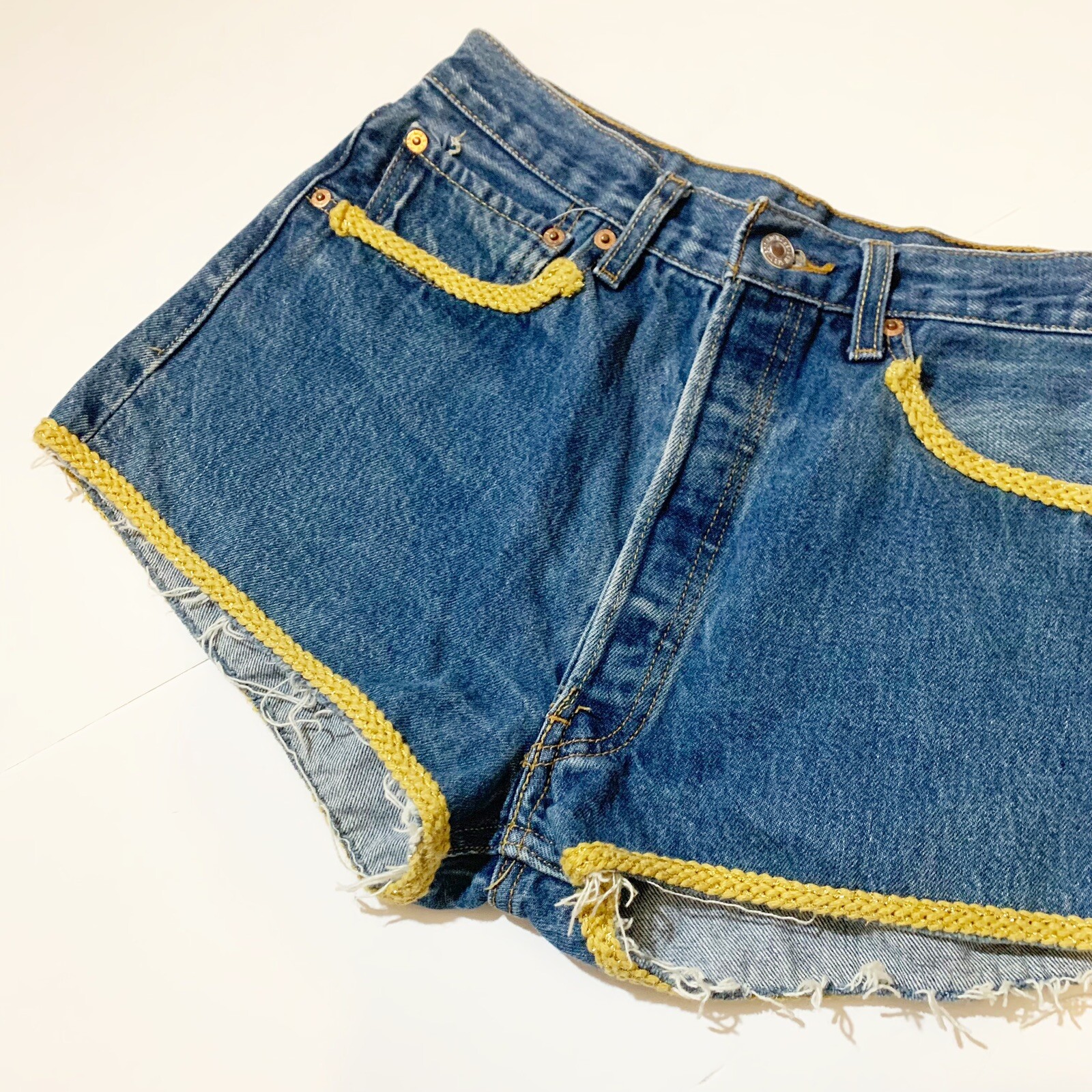 Шорты Urban Renewal x Levis 501 Gold 
