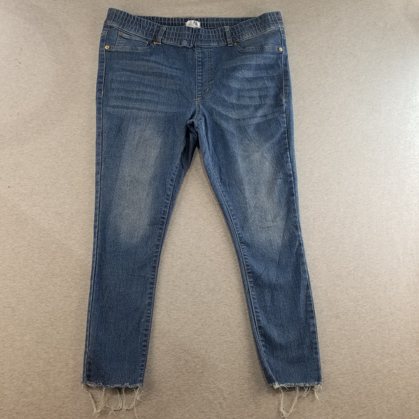 Just Be Jeans Women's Sz 1X Pull On Stretch Waist Med Wash Normcore Cute Comfy