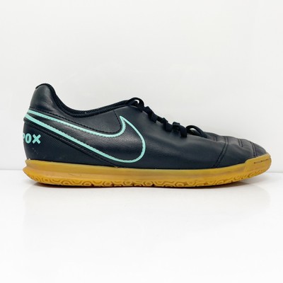 Футбольные бутсы Nike Boys Tiempox Rio III 819196-004, черные, 4,5 года