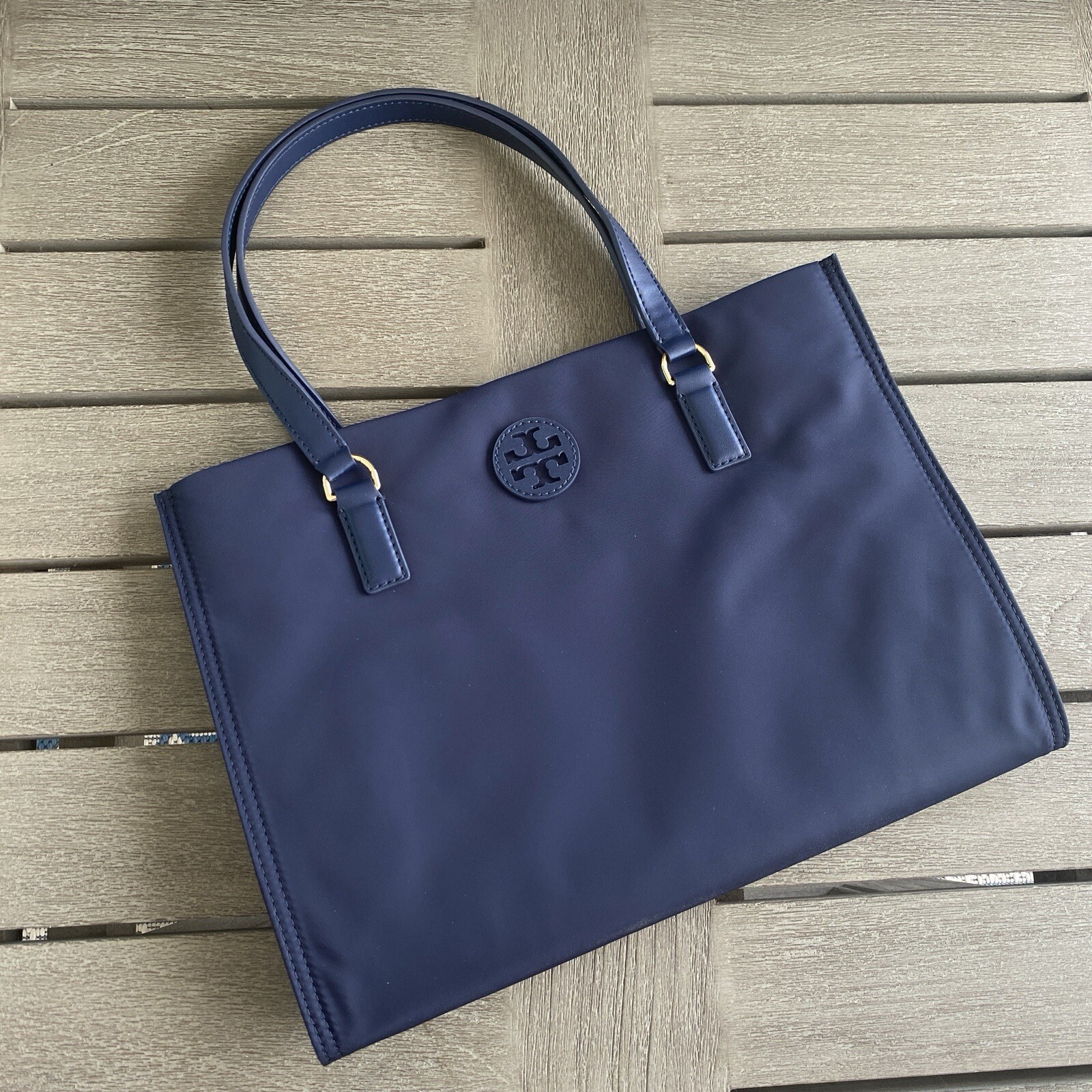 国内即送 TORY BURCH ELLA ナイロン スモールトート 160633 Tory Burch Ella Small Nylon Tote 160633 In Tory Navy | eBay