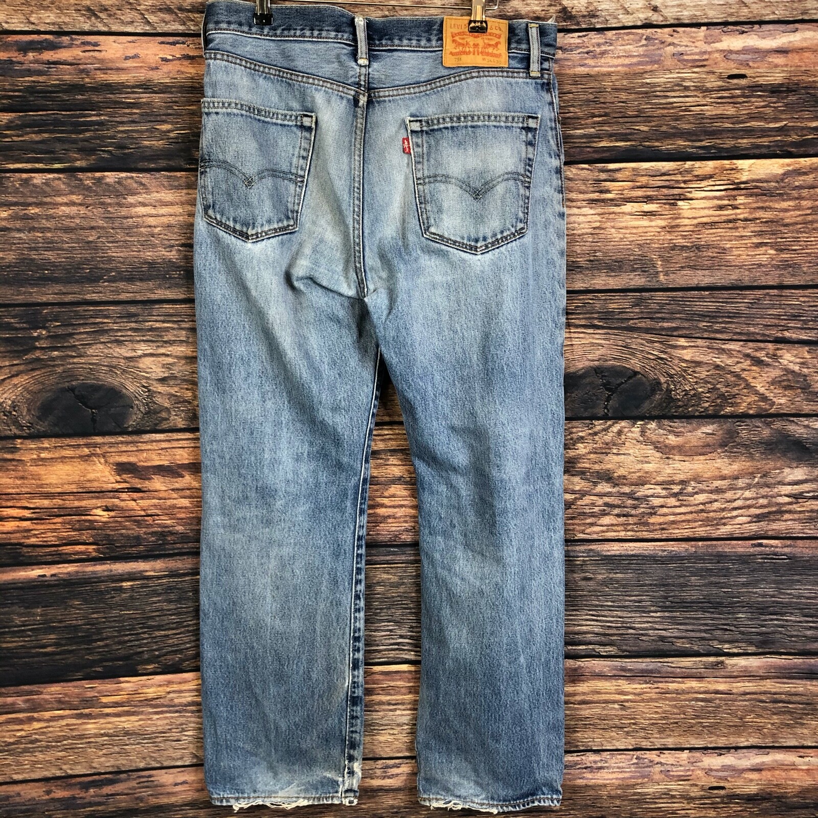 levis 751