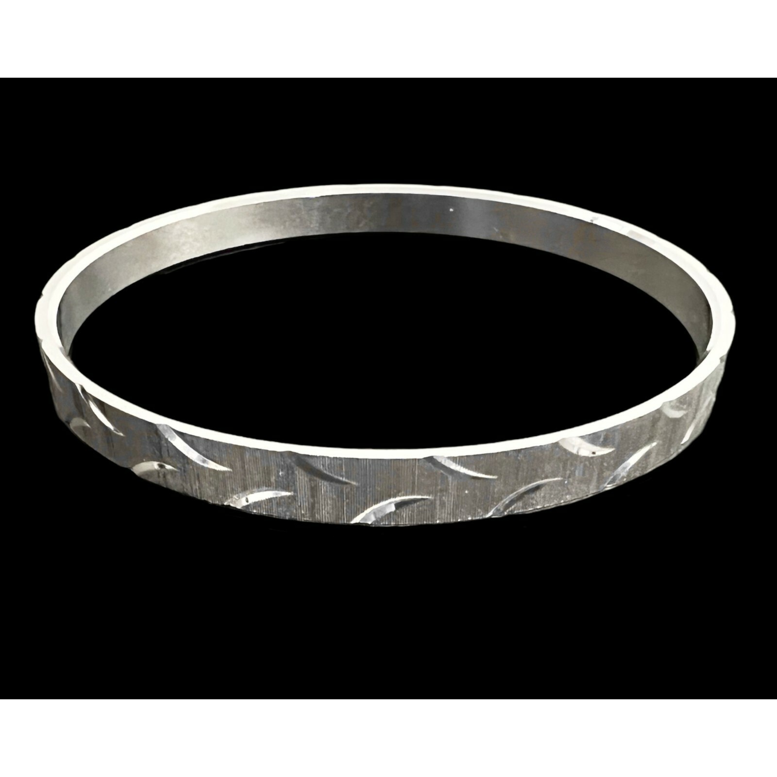 Vintage Signed Trifari Silver Tone Bangle Bracelet, Textured Etched Leaf Design Vintage Signed Trifari Silver Tone Bangle Bracelet, Textured Etched Leaf Design