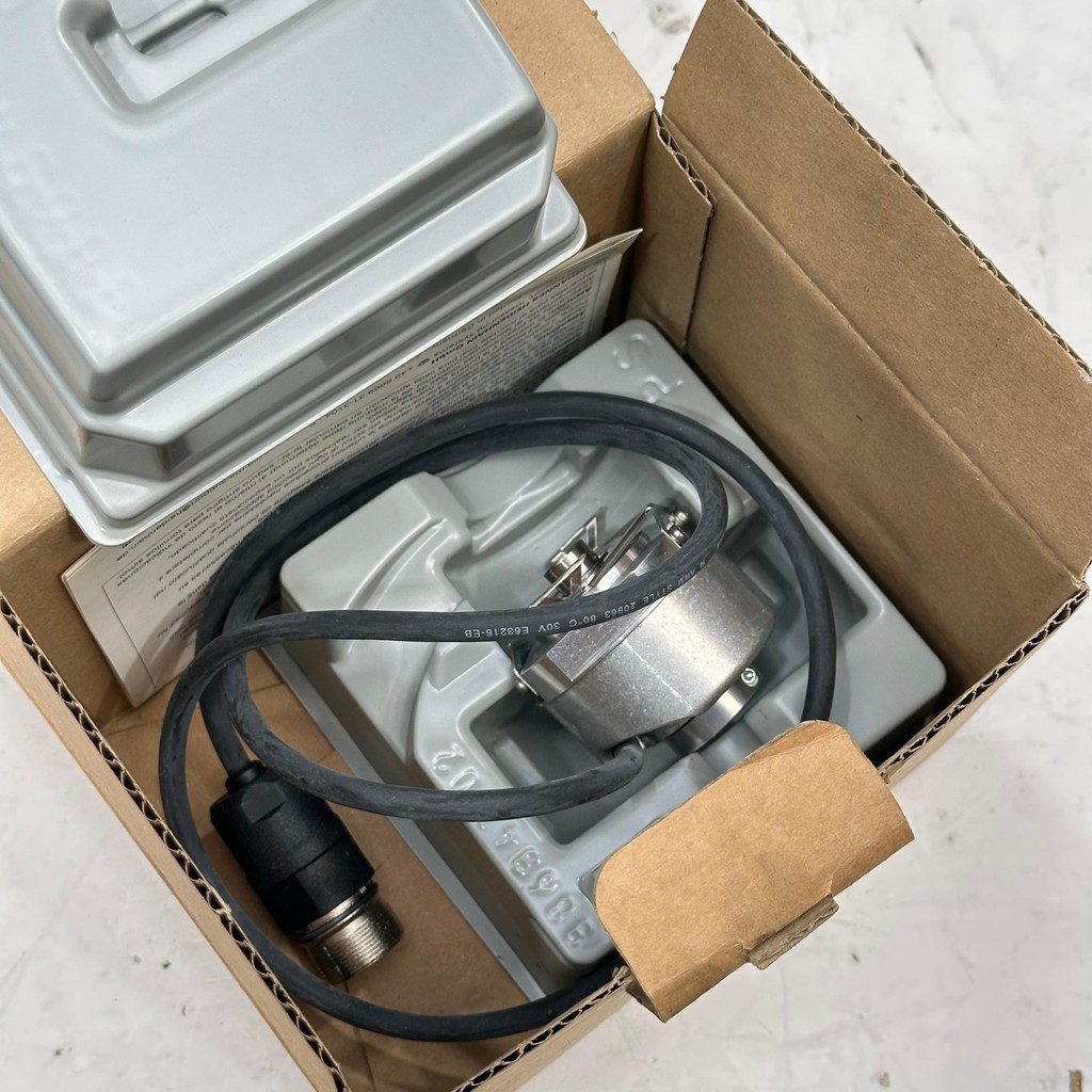 Heidenhain 586645-21 ECN 413 2048 03S17-58 K Encoder  — 2