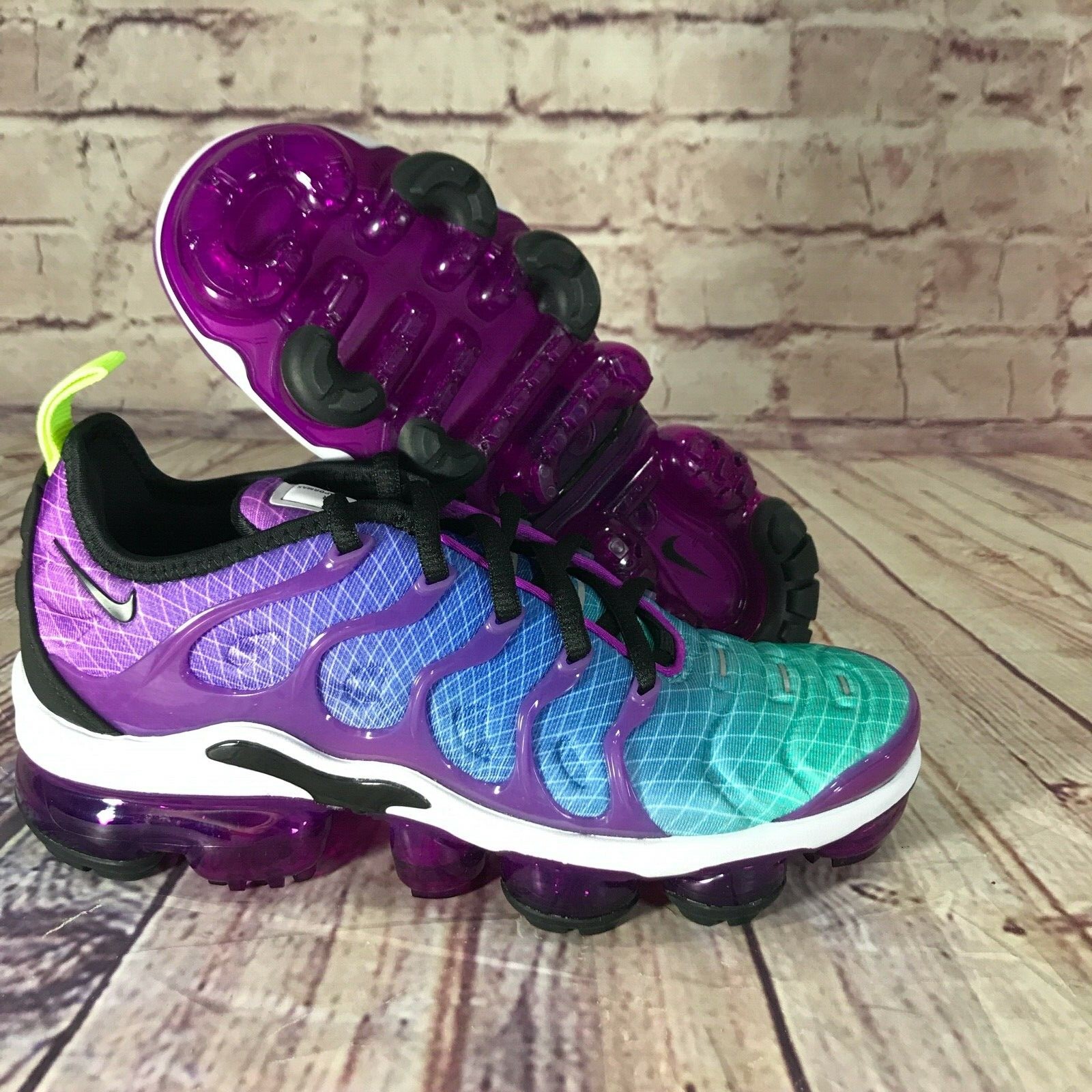 nike vapormax womens purple and black