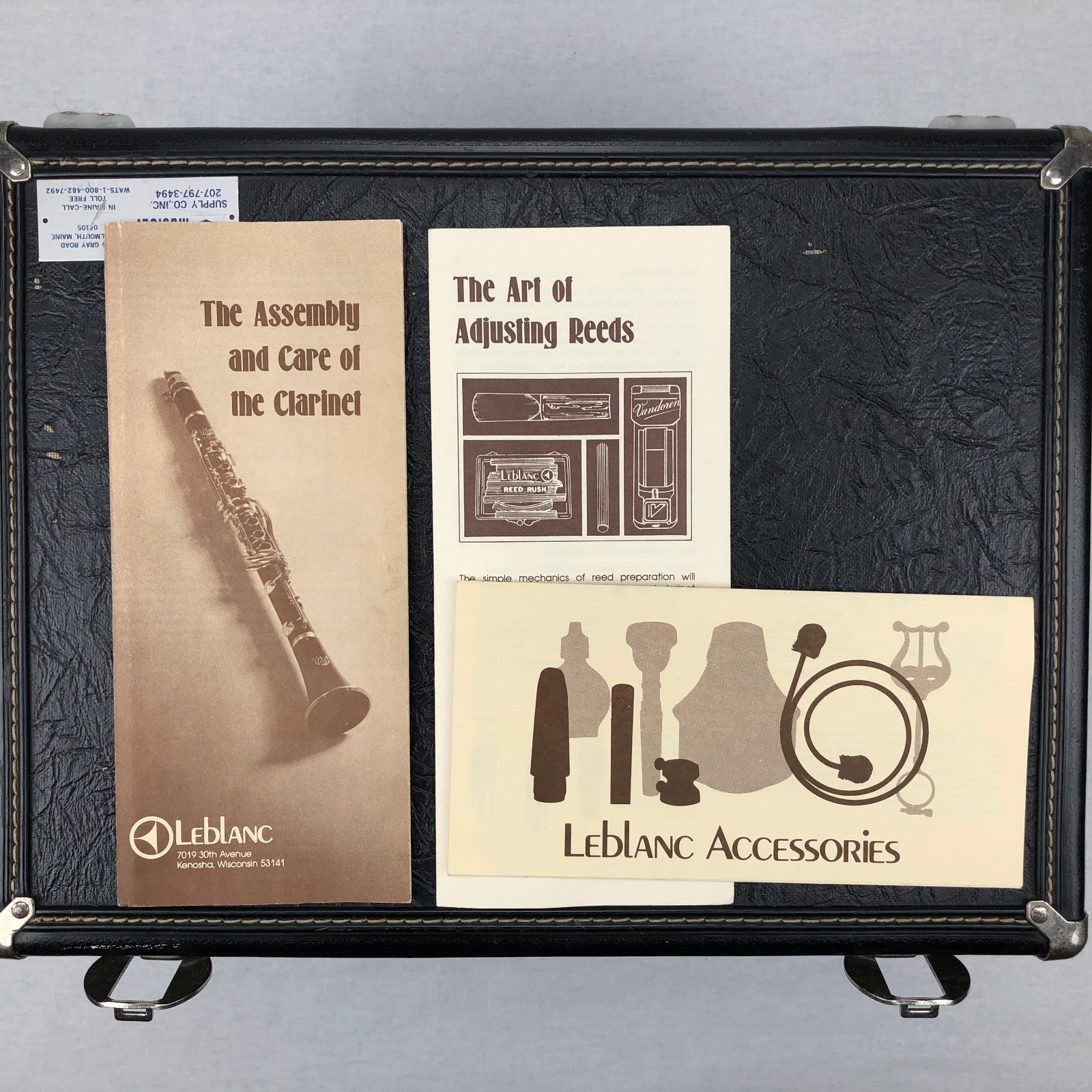 Vito Reso-Tone 3 Student Clarinet Model 7212 with LeBlanc HARD CASE