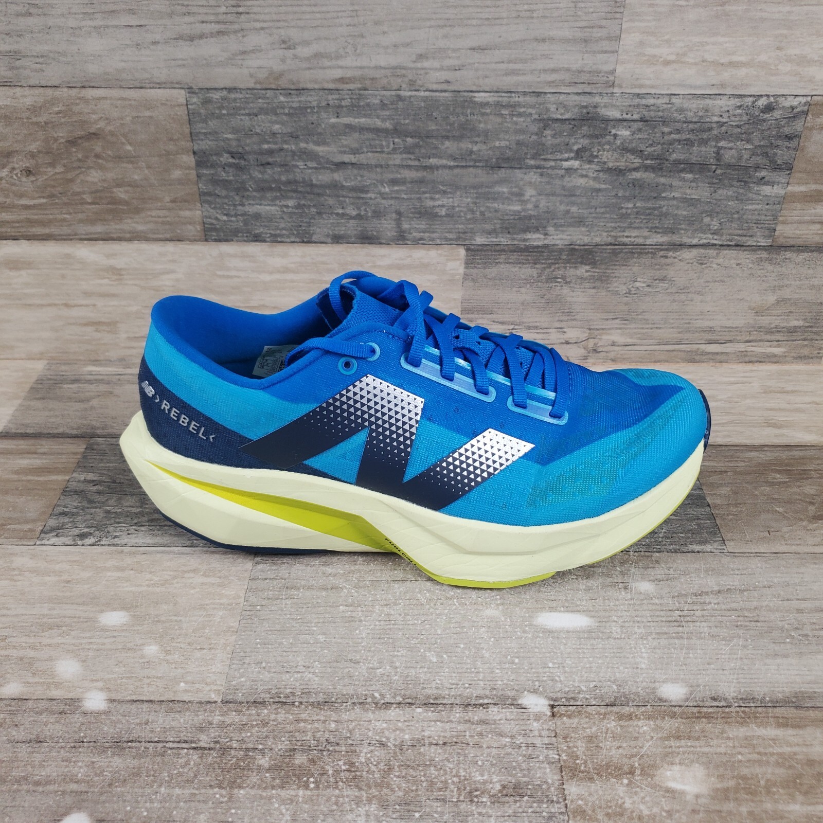 New Balance FuelCell Rebel v4 Shoes Mens Sz 8 Womens Sz 9.5
