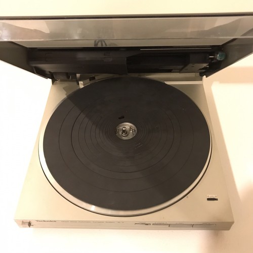 Vintage Technics turntable SL-5 linear tracking