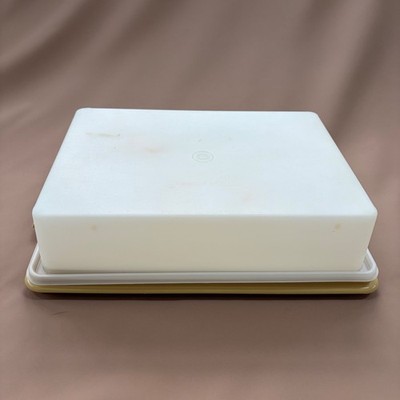Vintage Tupperware Harvest Gold Rectangular Cake Taker Carrier...