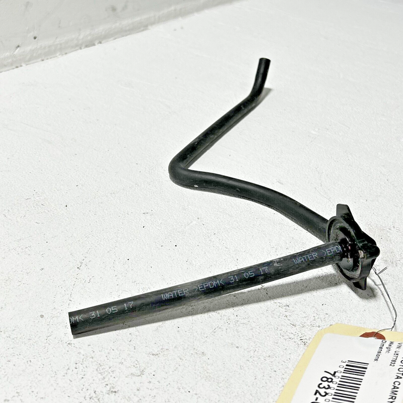Used 2018 - 2024 TOYOTA CAMRY RADIATOR COOLANT EXPANSION RESERVOIR HOSE CAP COVER OEM
