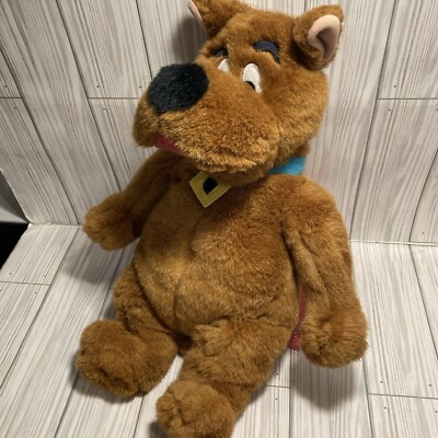 Cartoon Network SCOOBY DOO Laughing Giggling Shaking Plush 1998 Stuffed Toy E