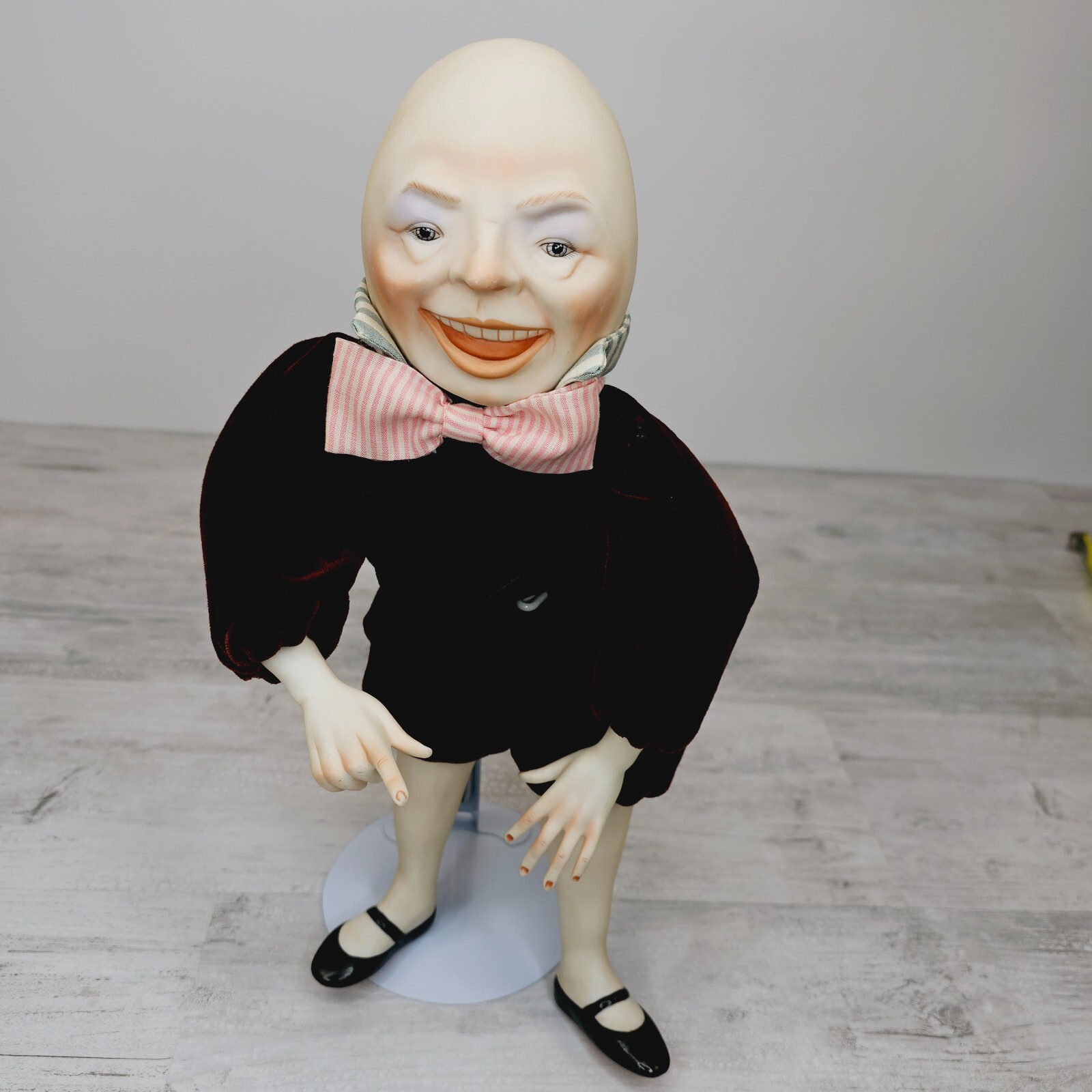 Silvestri Humpty Dumpty Faith Wick Porcelain Doll 1985 Silvestri Humpty Dumpty Faith Wick Porcelain Doll 1985