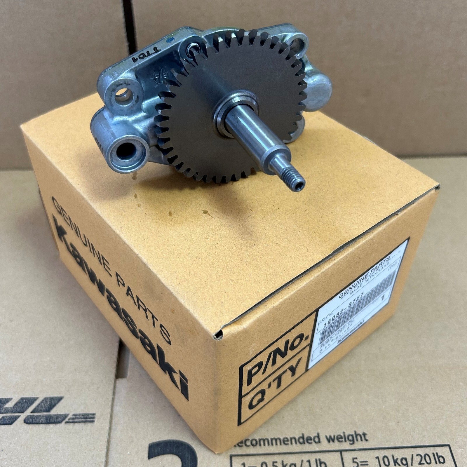 NEW】Kawasaki Genuine Pump Assembly Oil 16082-0727 Direct