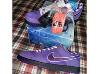 purple lobster special box