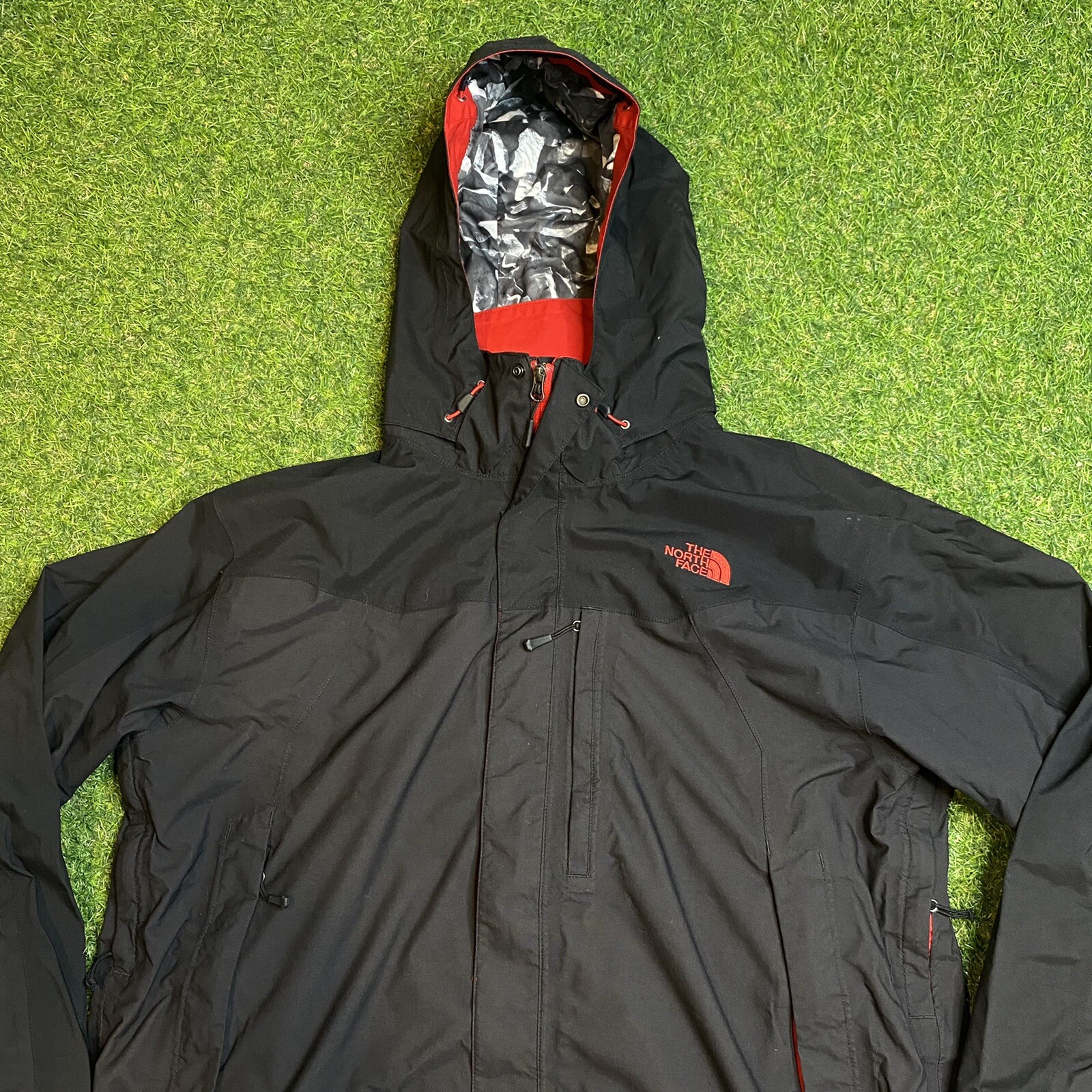 north face windbreaker