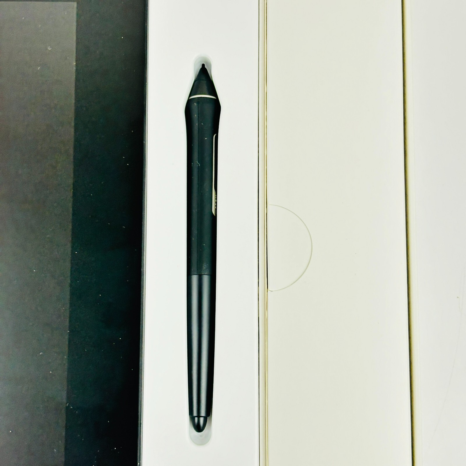 WACOM DTH-1620 液タブ Cintiq Pro 16 Amazon.com: Wacom DTH1620AK0 Cintiq Pro 16