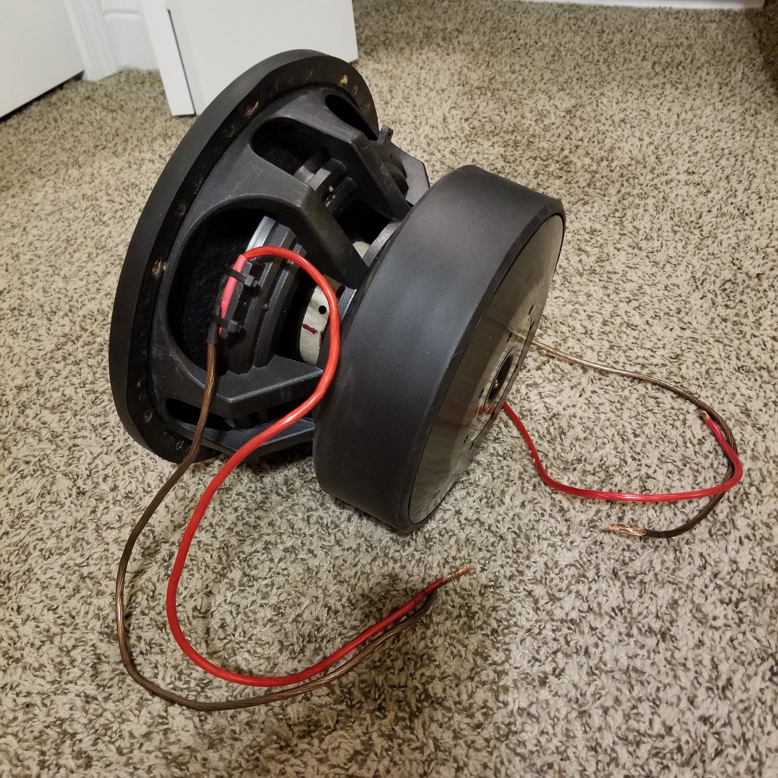 SOUNDQUBED HDC412 D1 SUBWOOFER    ******* VERY GOOD CONDITION *******