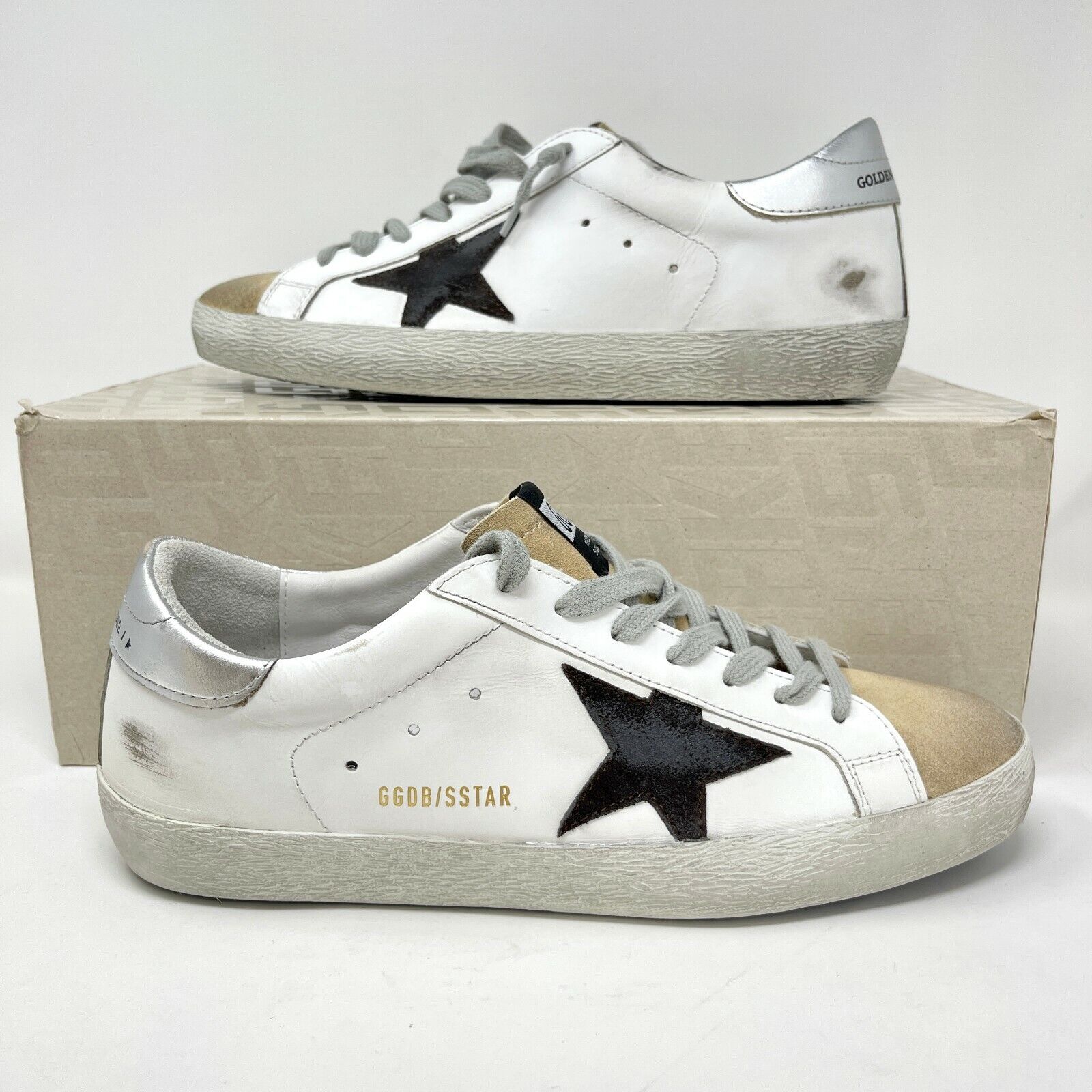 Golden Goose SUPERSTAR Men's Classic White Leather Sneakers Golden Goose SUPERSTAR Men's Classic White Leather Sneakers