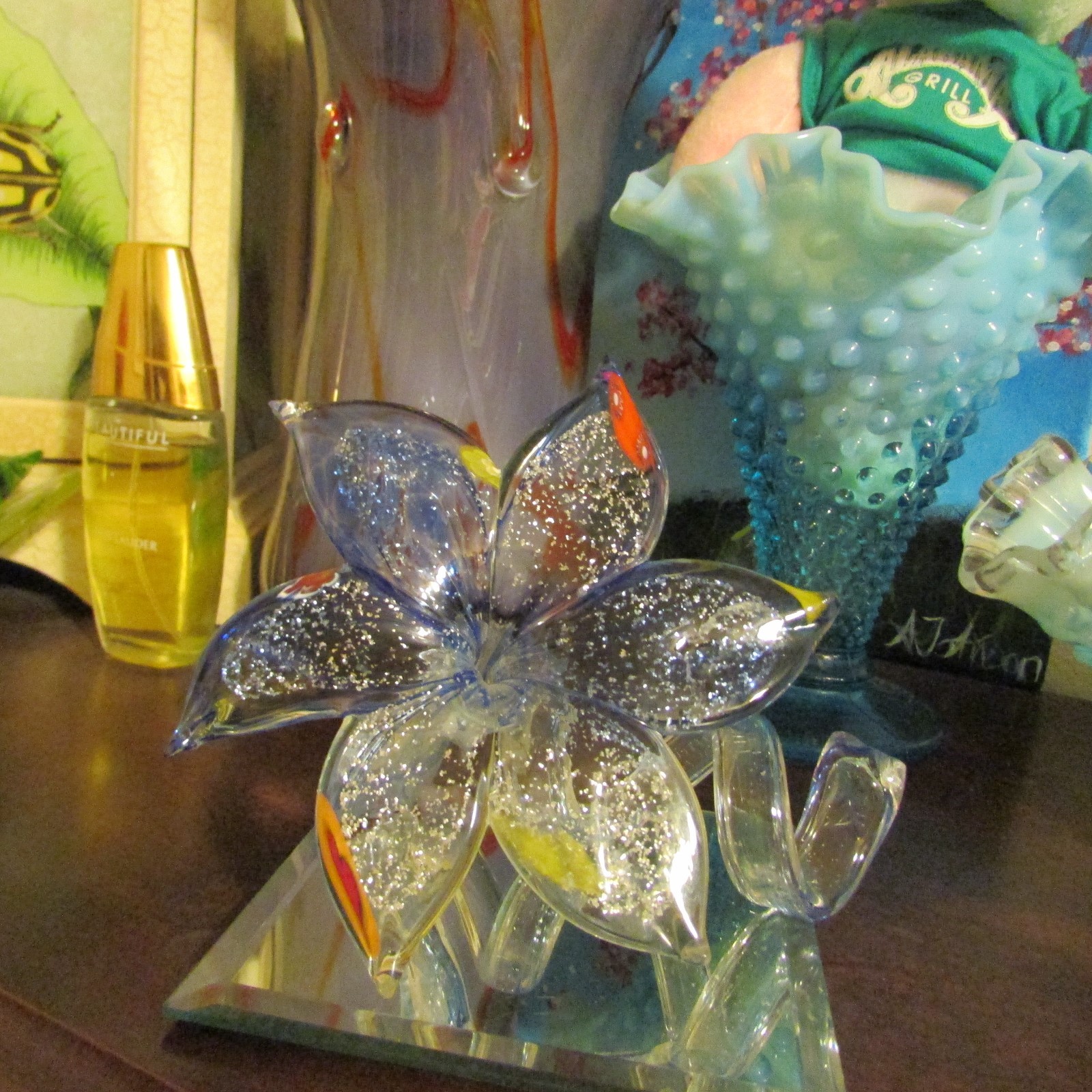 MURANO GLASS HAND MADE    SMALL W/ FLOWERS
