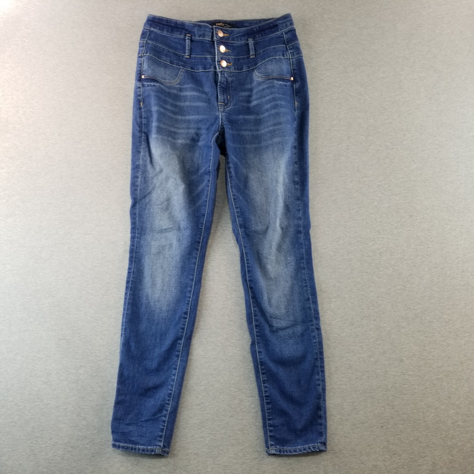 Refuge Jeans Women's Sz 8 3 Button High Rise Med Wash Normcore Nice Quality Cute
