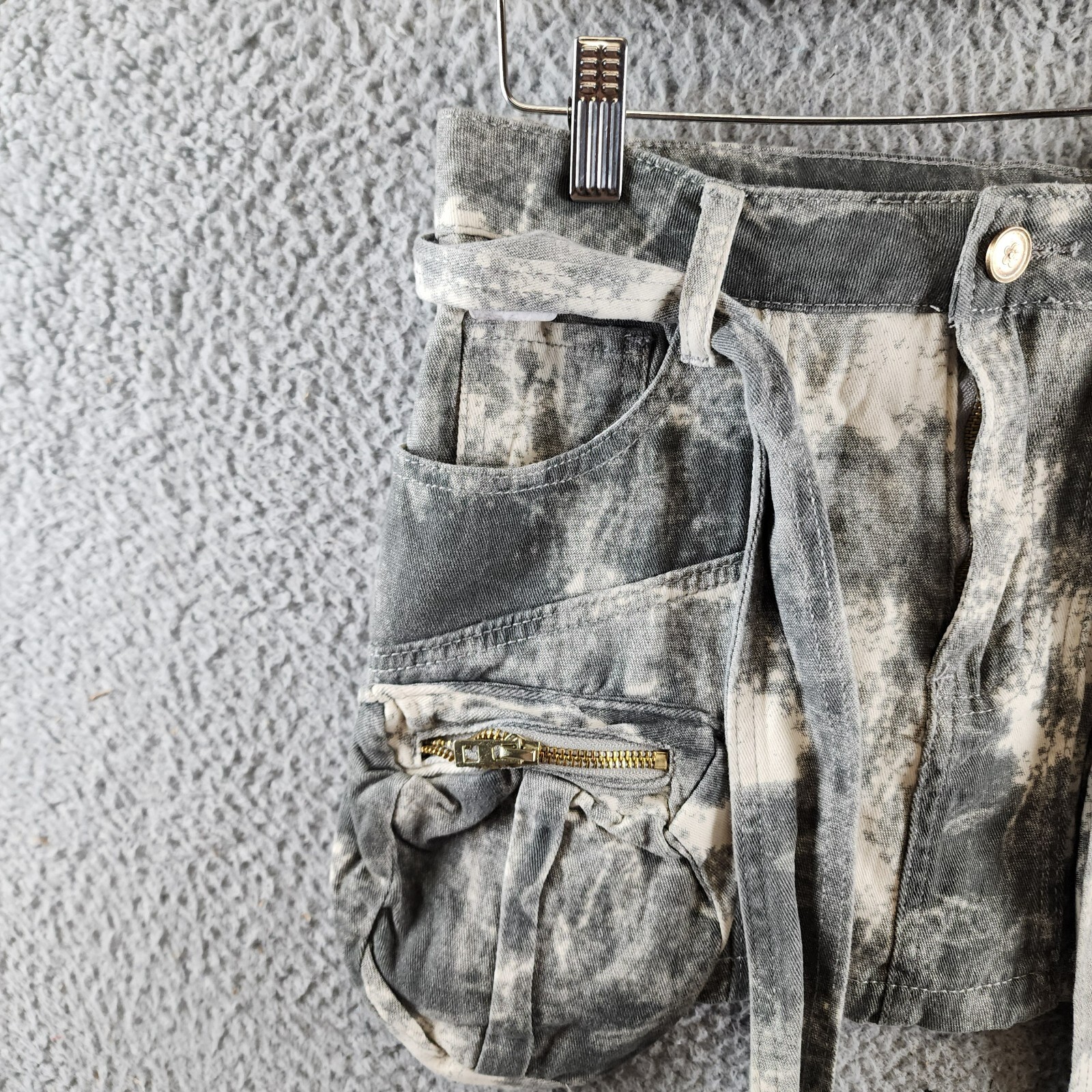 Madonna & Co. Cargo Denim Mini Skirt Women's M Gray Acid Wash Button Zip Closure - Picture 3 of 11