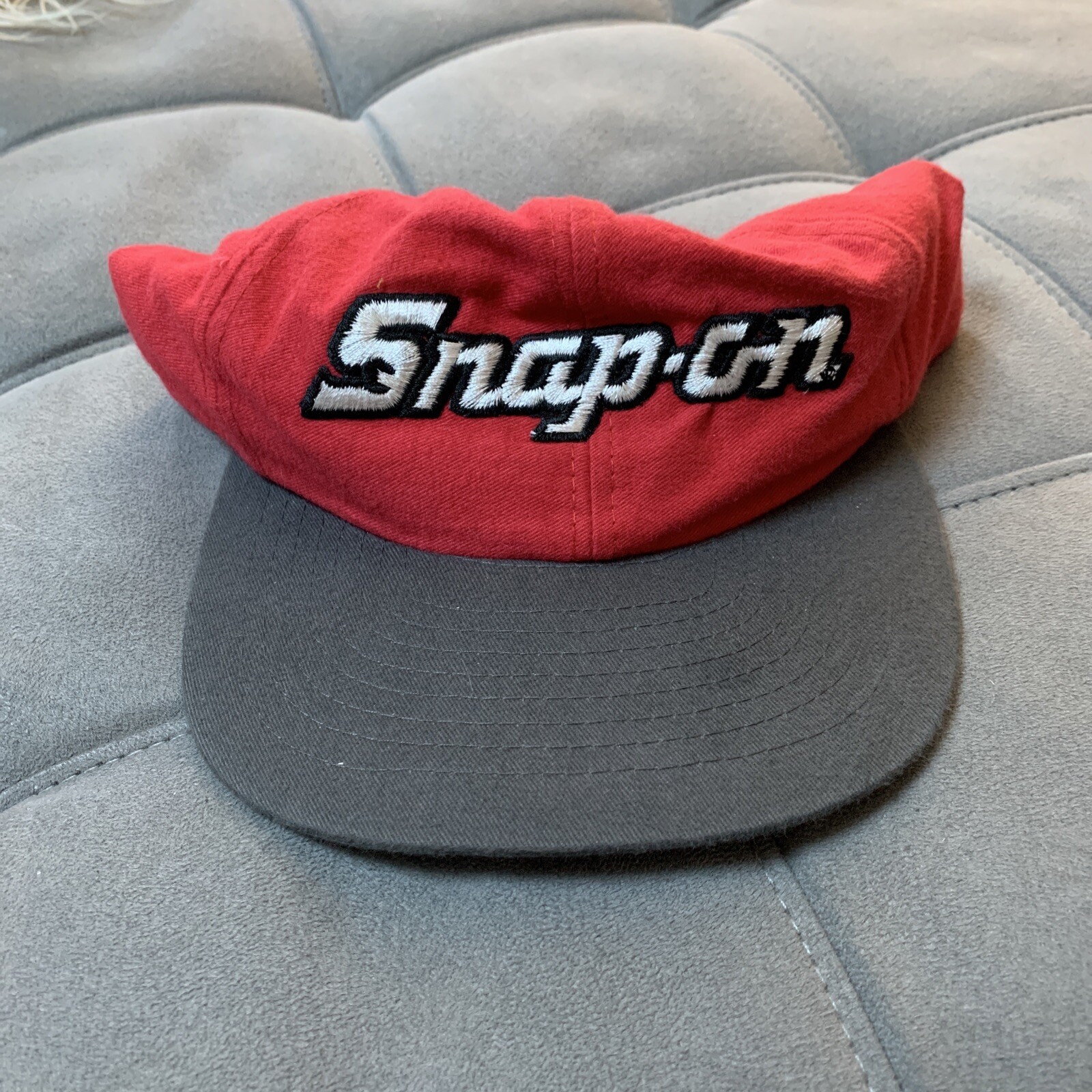 Шляпа Snap On Red Flat Bill Hat 