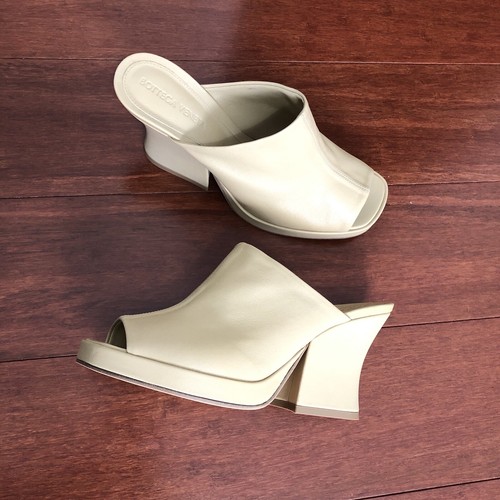 Pre-owned Bottega Veneta Final $  90 Leather Napa Platform Slide Cane Sugar Eu38.5 Us8.5