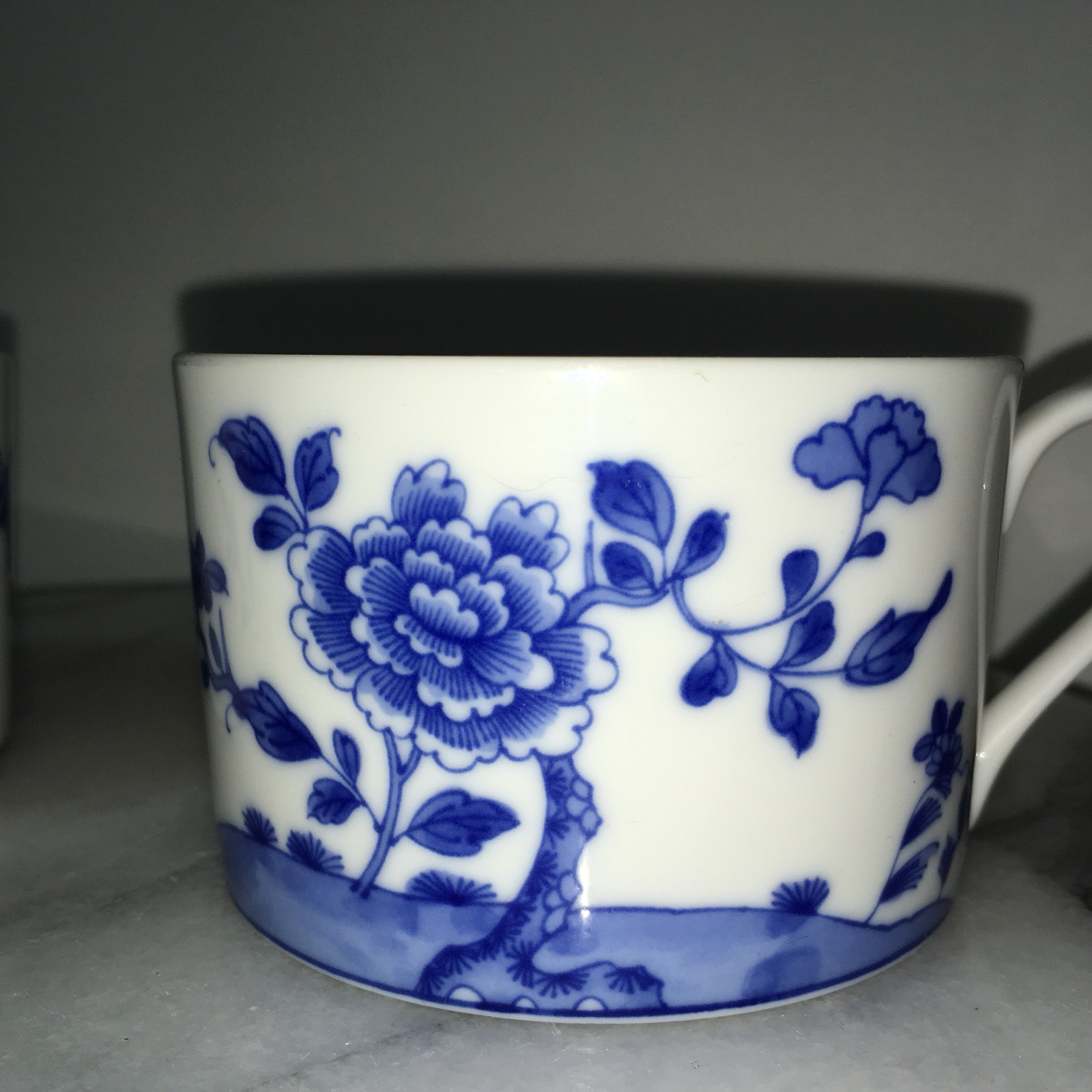 2 Andrea By Sadek Winterthur Hampton Teacup Coffee Porcelain Blue White China