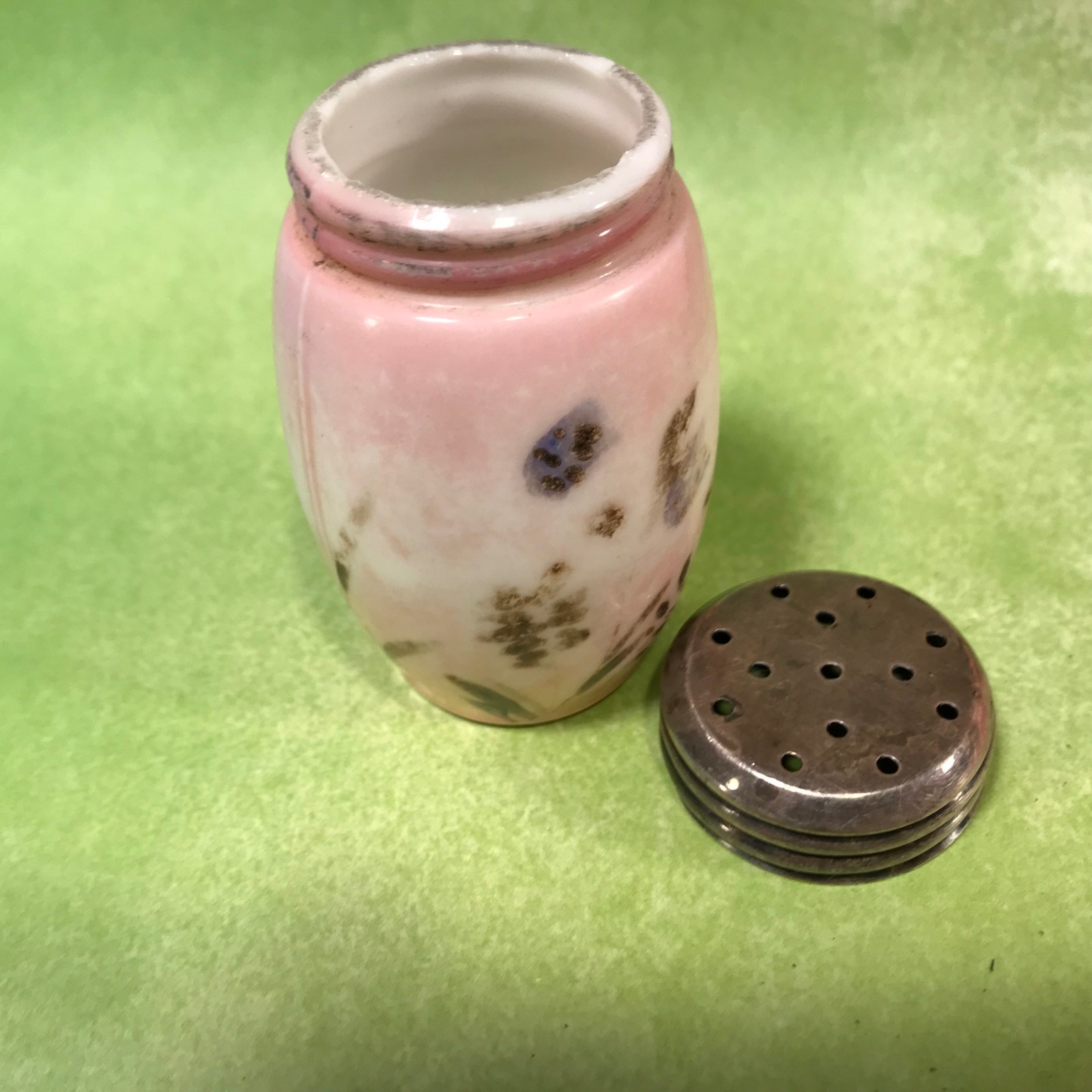 B17 Antique EAPG Milk Glass Salt Shaker Barrel Shape Pink Background Short 2-1/2