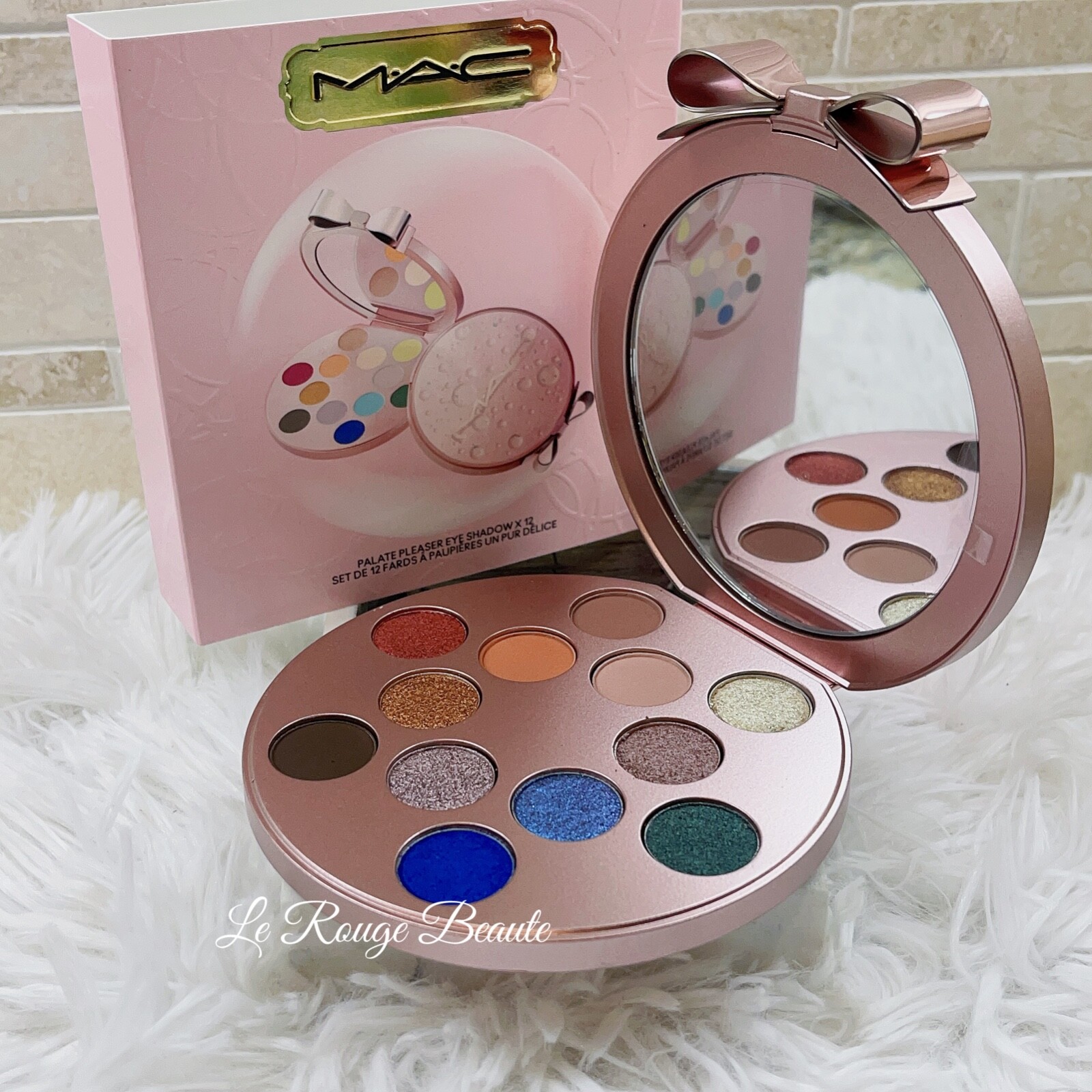 今だけ値下げ❗️MAC palate pleaser eye shadow ×12 MAC Palate Pleaser x 12 Color Eyeshadow Palette Limited