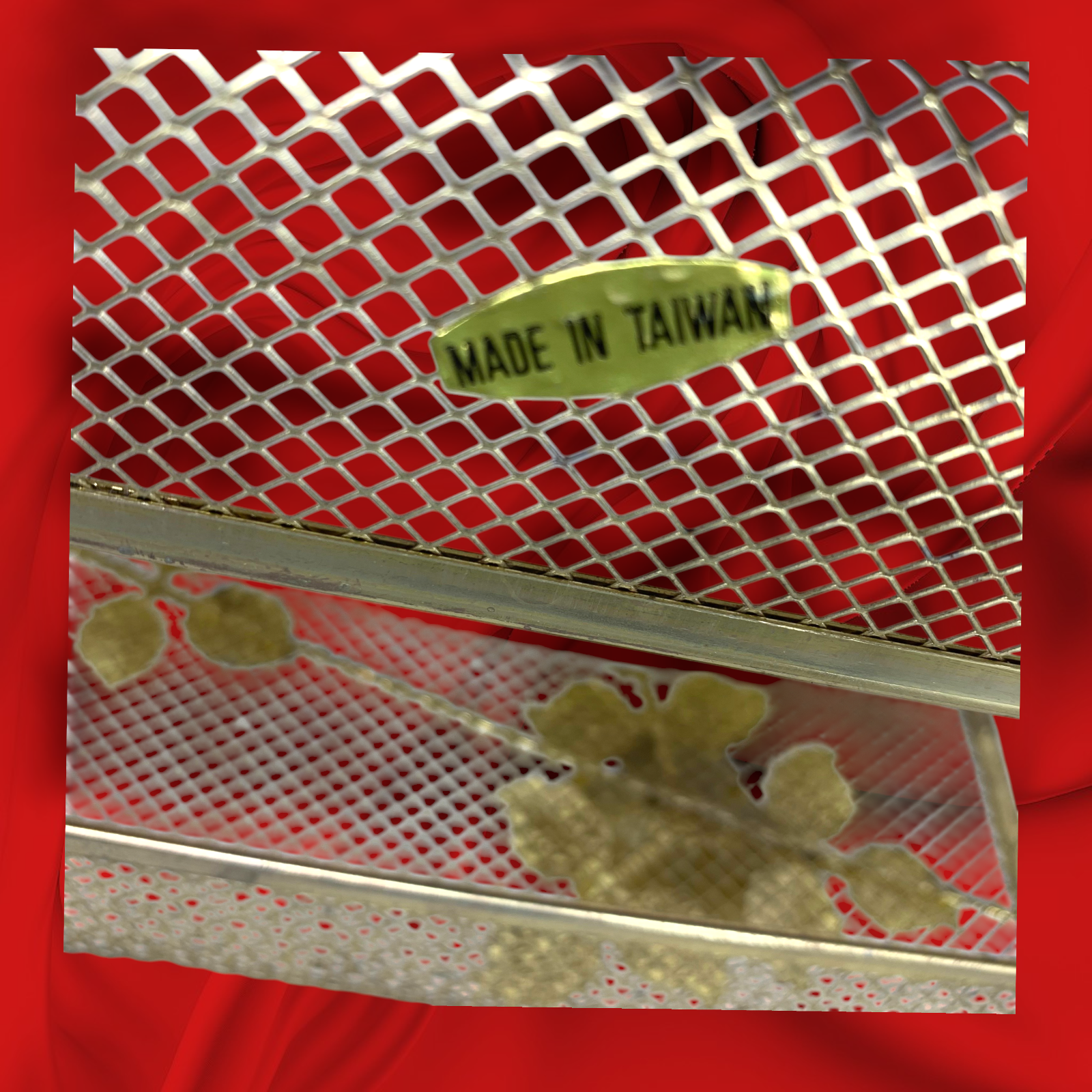 Vtg Hollywood Regency Gold Metal Mesh Tissue Box Cover Holder Floral Roses MCM  - Picture 5 of 5