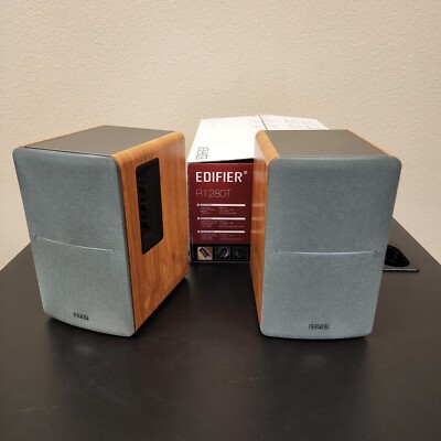 Edifier R1280T Powered 2.0 Bookshelf Speakers Dual RCA inputs Classic Wood Tone