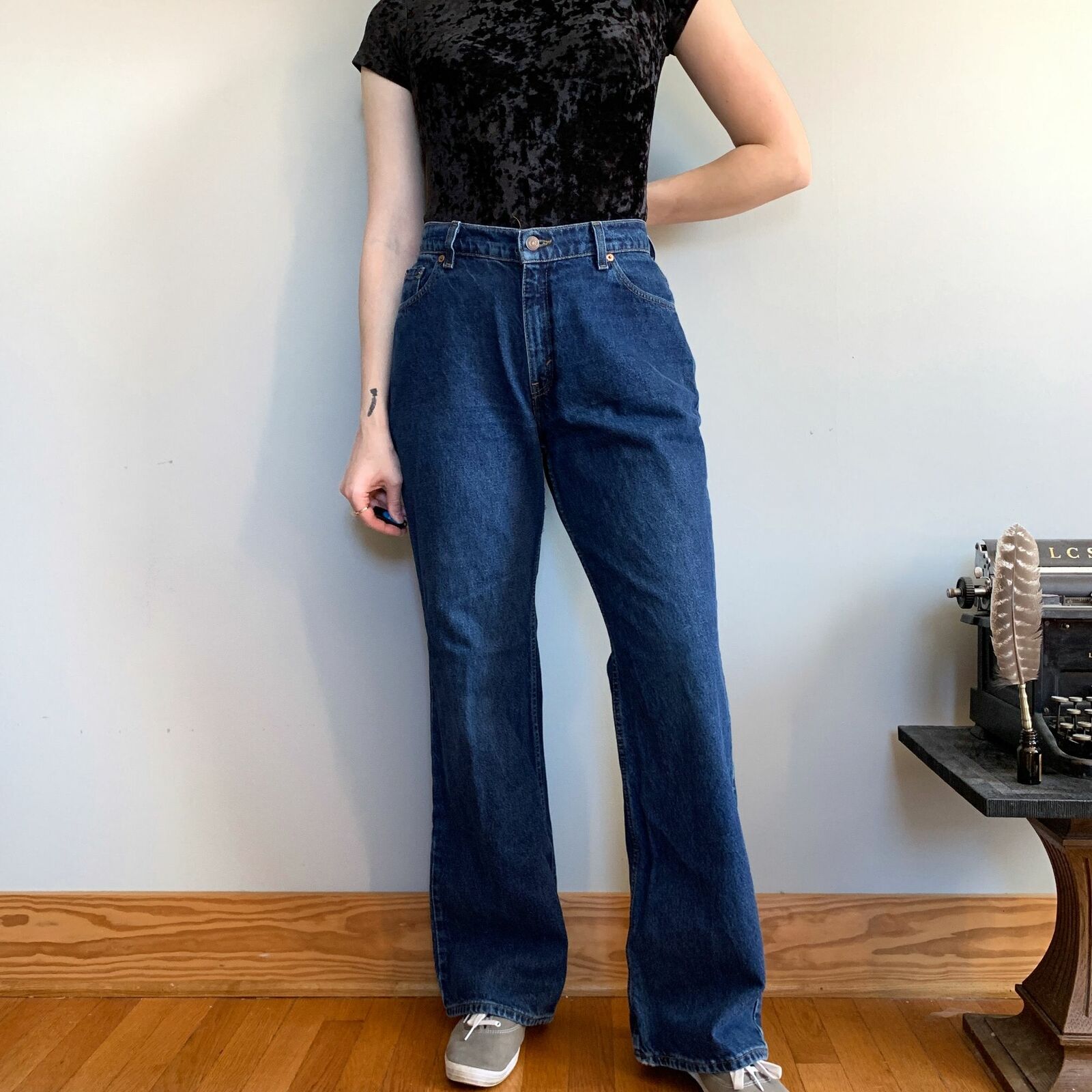 Levi's 519 vintage 90s low rise flare leg jeans 34 in waist Levi's 519 vintage 90s low rise flare leg jeans 34 in waist