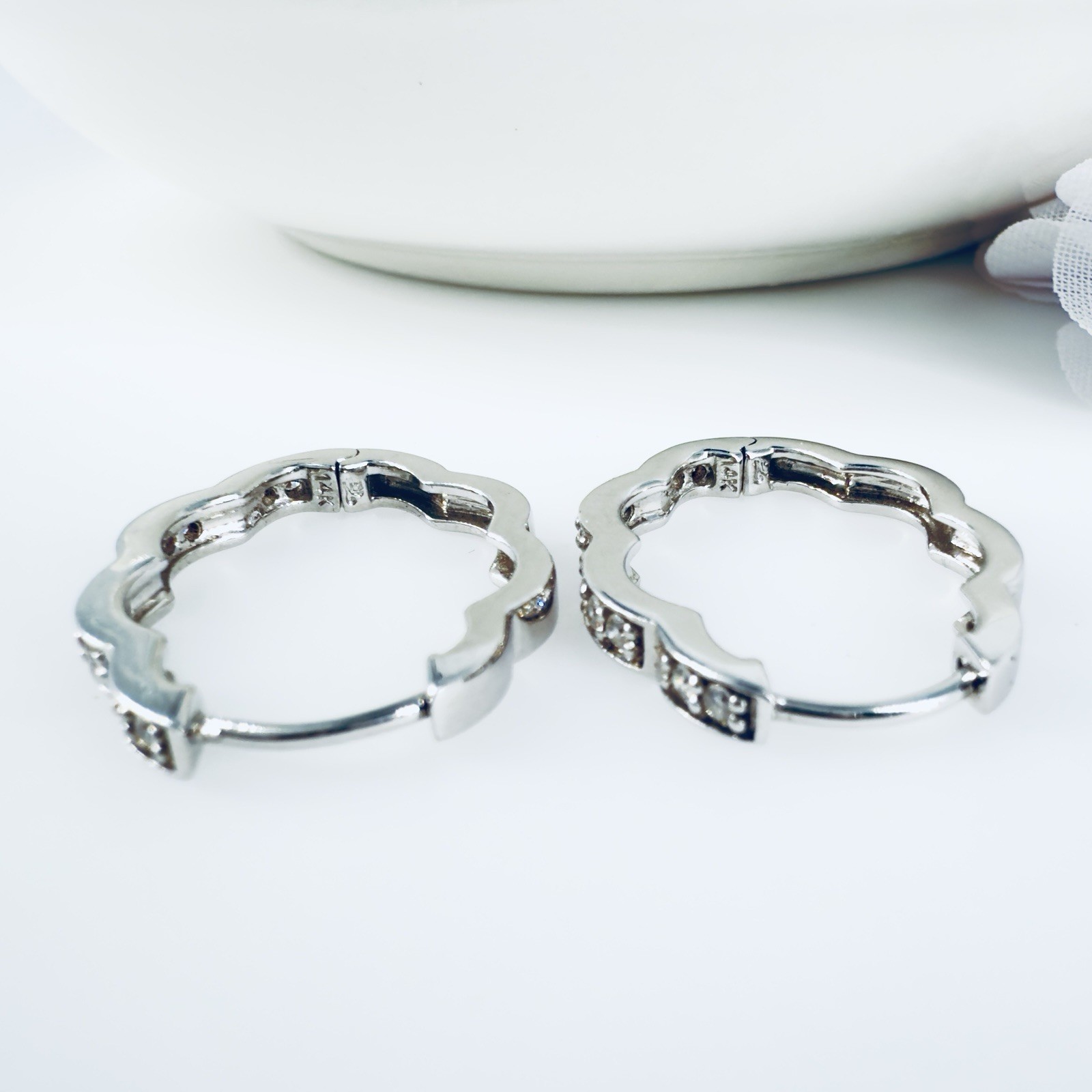14K White Gold & Genuine Diamond Scalloped Oval Hoop Earrings, New - Picture 19 of 19