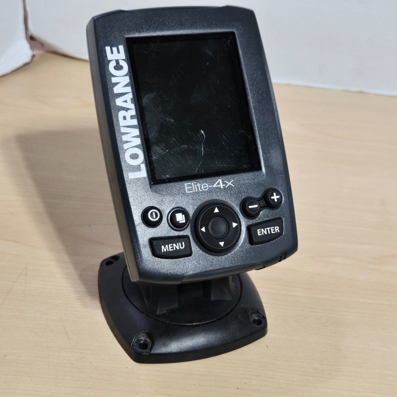 ローランスElite4X エリート4X  Lowrance Elite-4, Mark-4: Inexpensive Down-scanning -