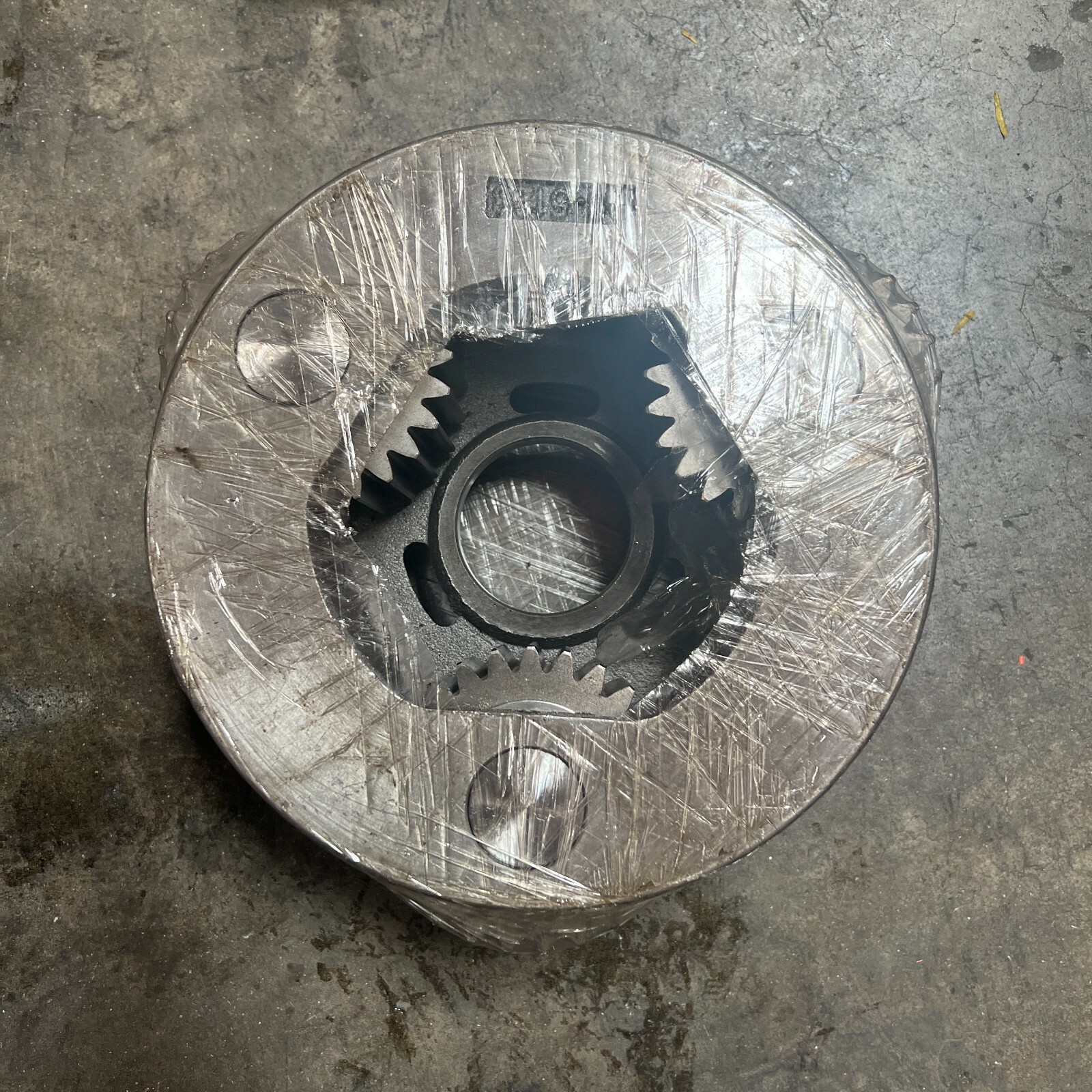 1025875 3084353 CARRIER WITH GEAR FITS HITACHI ZX200-3 ZX210 1025875 3084353 CARRIER WITH GEAR FITS HITACHI ZX200-3 ZX210