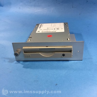 Iomega Z100ATAPI 100MB 3.5IN Wide Zip Drive FNIP