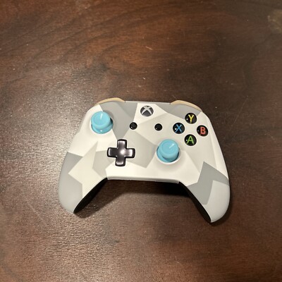 Microsoft Xbox ONE Wireless Controller  Blue Model 1708