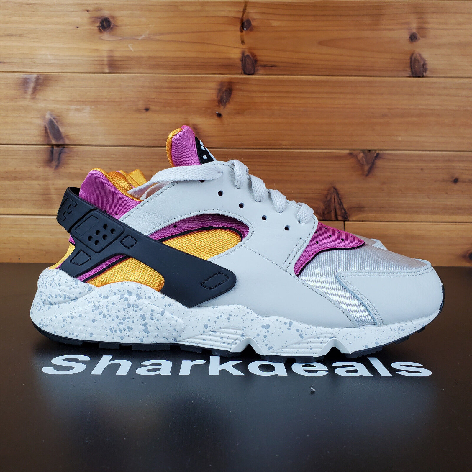 Nike Air Huarache University Gold Pink DD1068-003 Men's Nike Air Huarache University Gold Pink DD1068-003 Men's