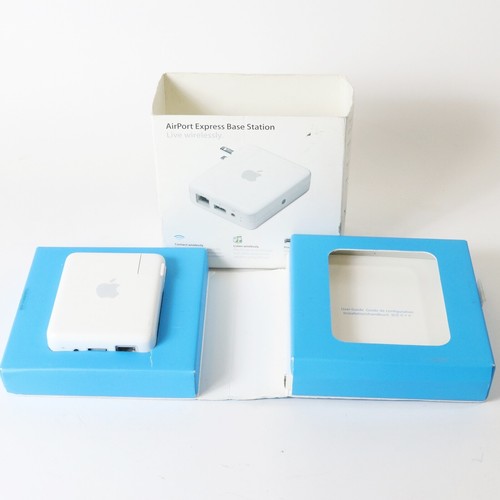 Apple Airport Express A1084 M940LL/A Base Station Wireless G Router