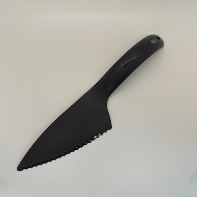 Tupperware Cut N Serve Cake Pastry Cutter Knife Serrated Edge Gray PIE SEASON