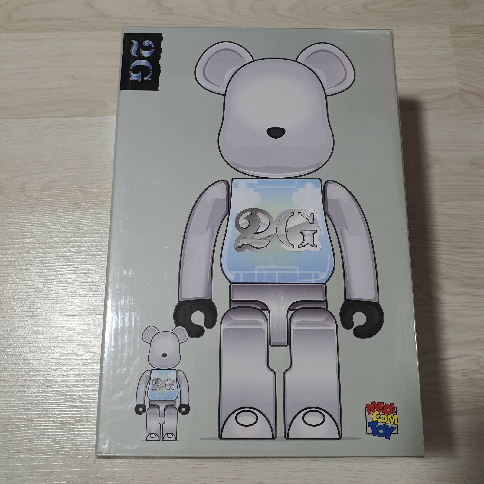 BEARBRICK 2G White Chrome 100%&400% BE@RBRICK Light Up | eBay BEARBRICK 2G White Chrome 100%&400% BE@RBRICK Light Up | eBay