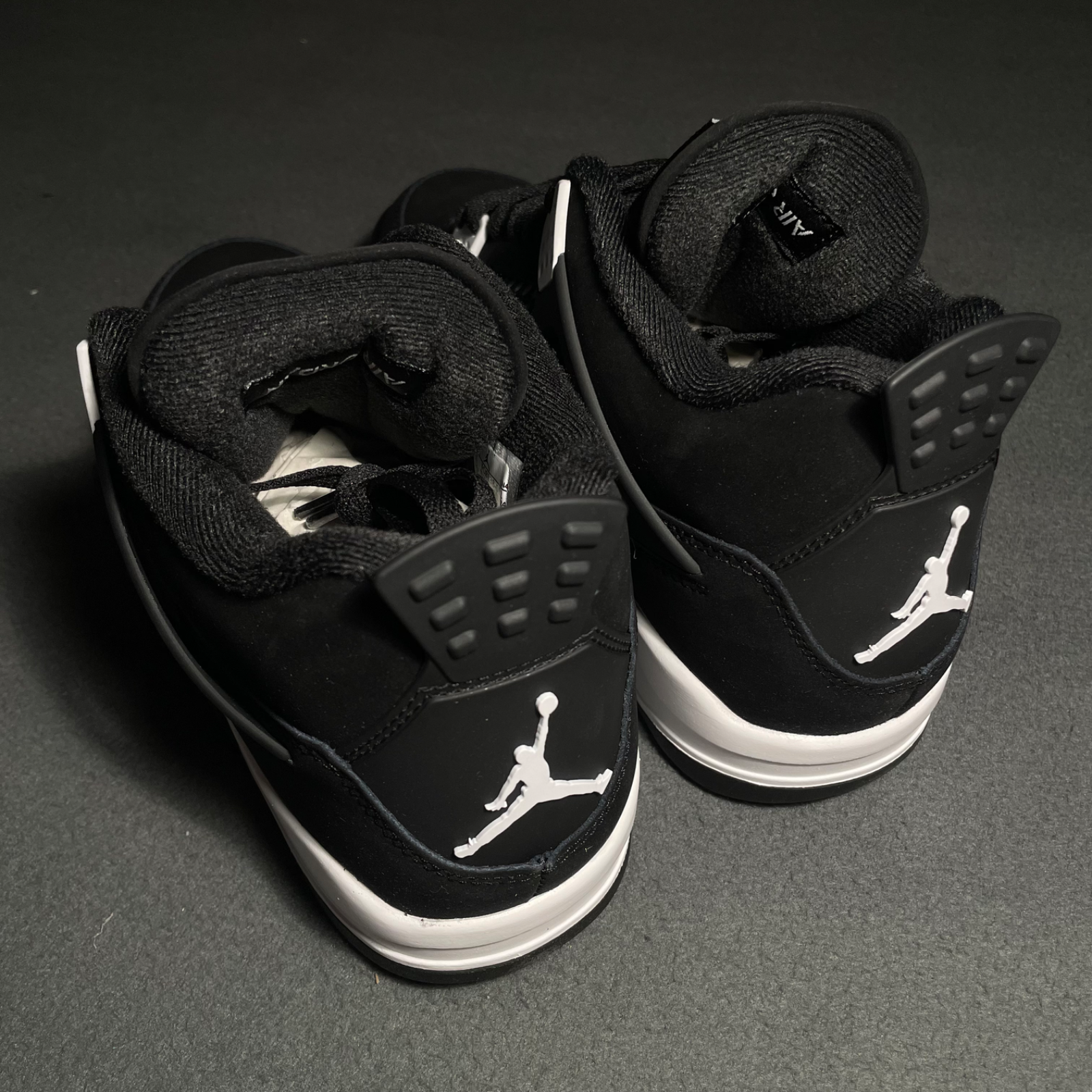 NIKE NIKE JORDAN 4 RETRO WHITE THUNDER BLACK MEN & GS / WOMEN SIZES FAST SHIPPING