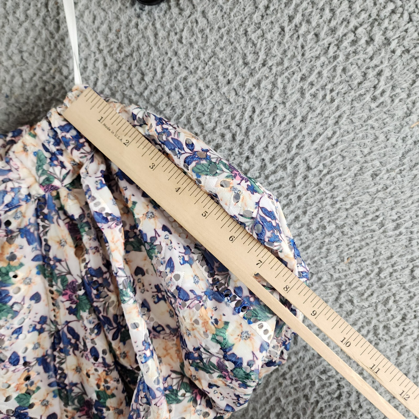 Gracia Floral Eyelet Hi-Low Top Women's S Multi Open Back Short Sleeve Pullover - Picture 10 of 14