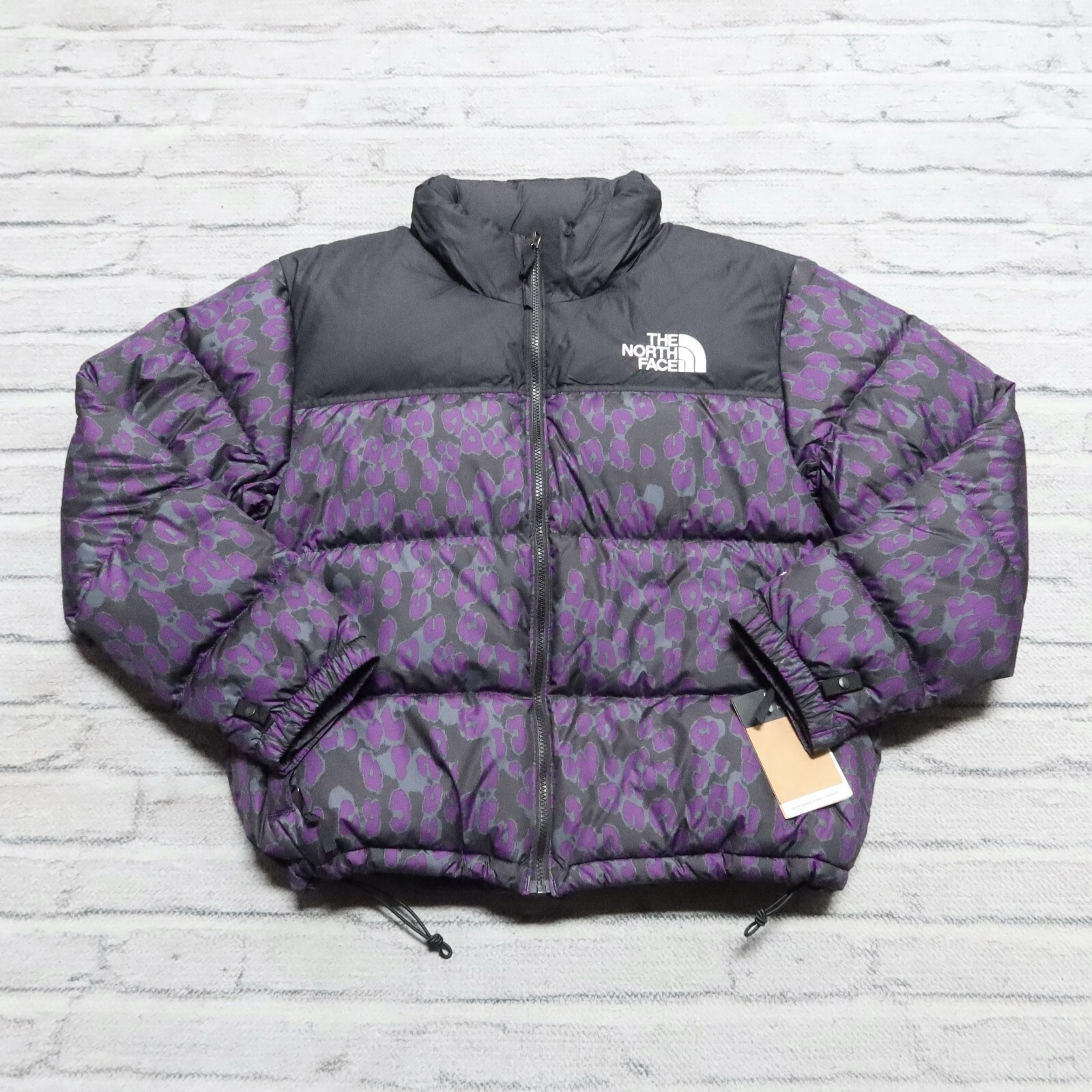 THE NORTH FACE ダウンジャケット 紫黒豹柄 2026年最新ノースフェイス 
