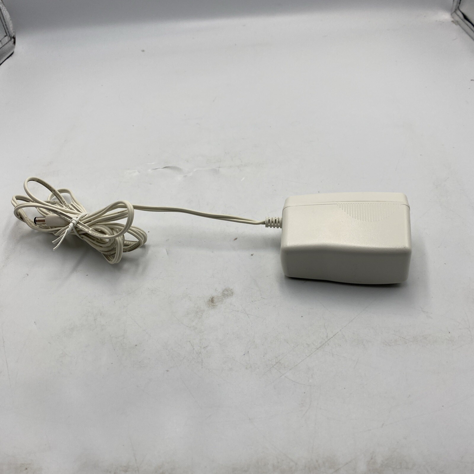 *Netgear AC Adapter Model 2ABL030F1 332-10948-01 12v 2.5a 30W