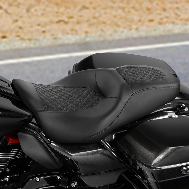 Harley-Davidson シート ハーレー純正□バッドランダーシート ブラック 【18年以降