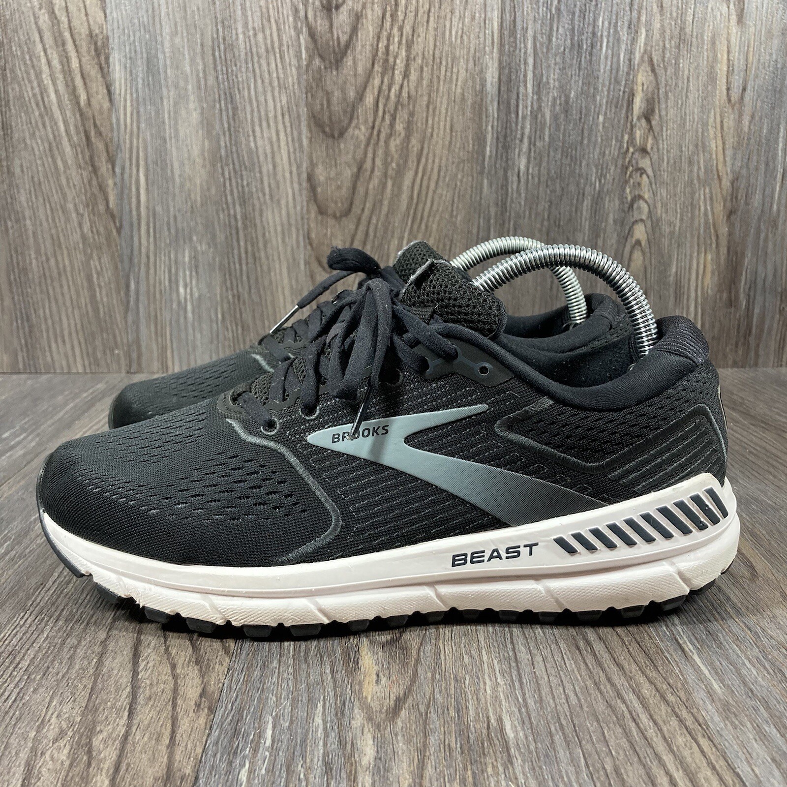 brooks beast shoes